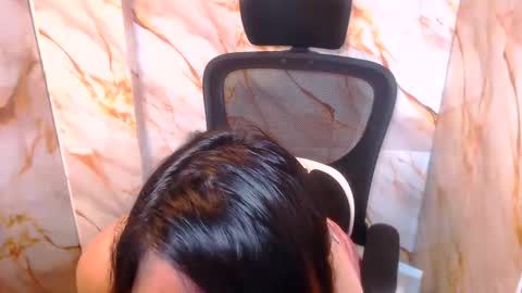 Snapshot of bigtitshotmom chatting on 05.08.26 MARJ online show from 05.08.26