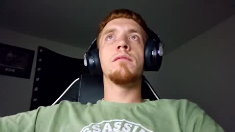 Snapshot of bigwhited2115 chatting on 09.25.25 Onlyfans redheadedwhitedick online show from 09.25.25