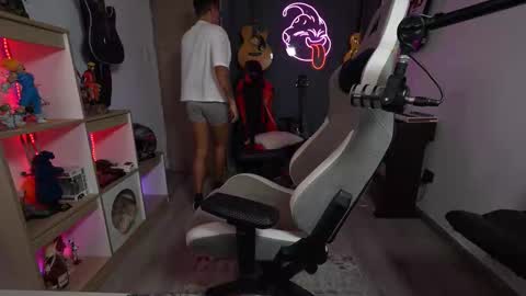 Snapshot of bigxboy96 chatting on 10.06.25 bigxboy96 online show from 10.06.25