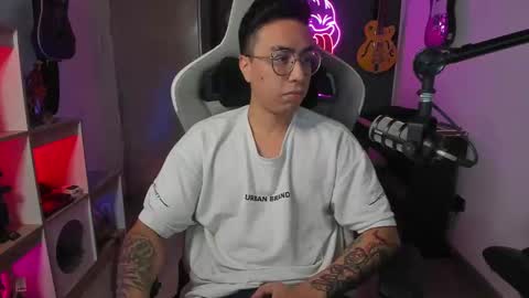 Snapshot of bigxboy96 chatting on 10.07.25 bigxboy96 online show from 10.07.25