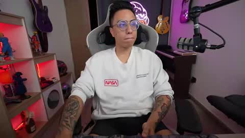 Snapshot of bigxboy96 chatting on 11.09.25 bigxboy96 online show from 11.09.25