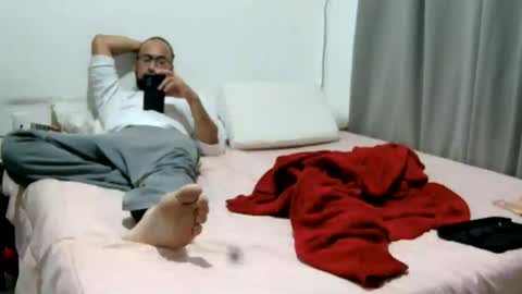 Snapshot of bigyyaso chatting on 07.12.26 Horny Couple online show from 07.12.26