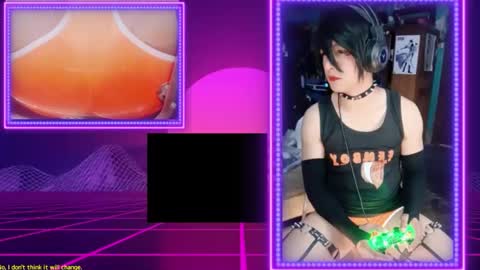 billie_cross_ online show from 12.14.25