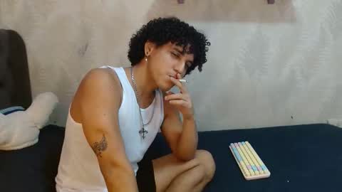 Snapshot of billie_yei chatting on 10.07.25 billie_yei online show from 10.07.25