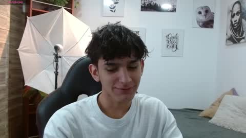 Snapshot of billy_wild chatting on 04.07.26 billy wild online show from 04.07.26