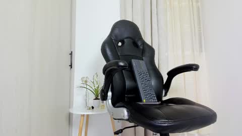 Biscuit oliva online show from 03.01.26