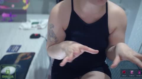 bisex woman online show from 09.28.25