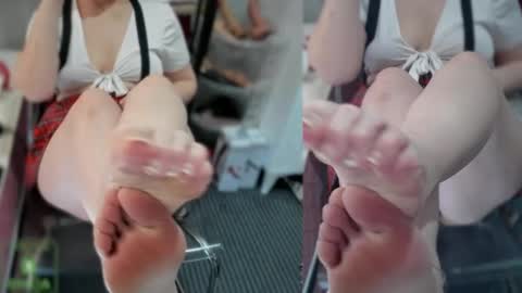 bisex woman online show from 12.01.25