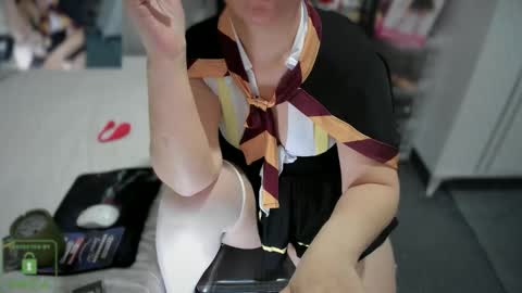 bisex woman online show from 12.13.25