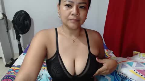 Snapshot of bitch_mommy_x chatting on 10.22.25 I am everything. Your highness queen goddess mistress god daddy mommy boss master. you will address me as such online show from 10.22.25