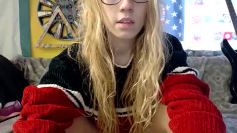 Brittany Bear online show from 02.11.25