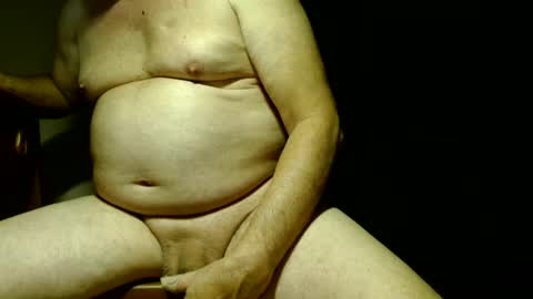 Snapshot of bitounu chatting on 02.04.25 bitounu online show from 02.04.25