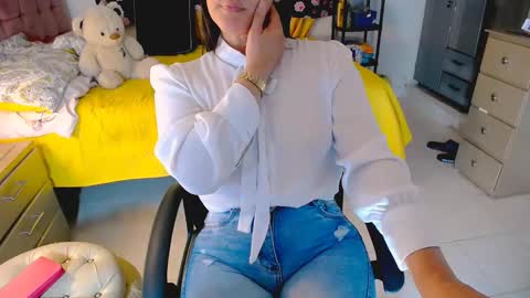 Snapshot of bittermomxxx chatting on 04.21.26 bittermomxxx online show from 04.21.26