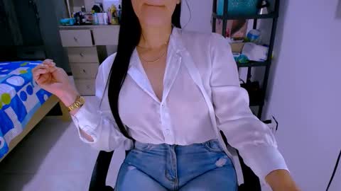 Snapshot of bittermomxxx chatting on 05.21.26 bittermomxxx online show from 05.21.26