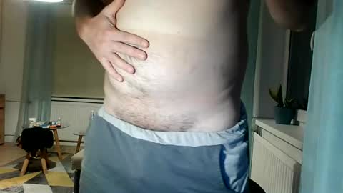 Snapshot of bjguyhugecock chatting on 06.17.26 bjguyhugecock online show from 06.17.26