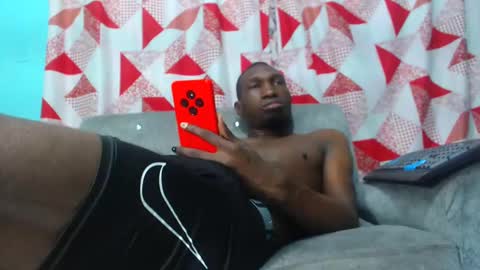 Snapshot of black30cmdick chatting on 01.12.25 maquina online show from 01.12.25