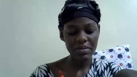 Snapshot of black_berry9 chatting on 10.24.25 black_berry9 online show from 10.24.25