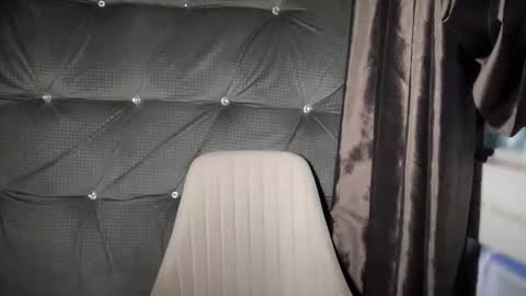 Snapshot of black_fairyxxx chatting on 12.04.25 black_fairyxxx online show from 12.04.25