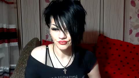 black_hot_01 online show from 01.16.25
