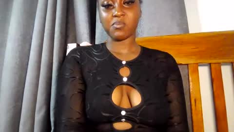 Snapshot of black_paanther chatting on 06.25.26 black_paanther online show from 06.25.26