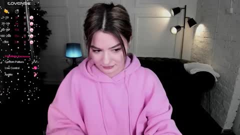 Mon Mon online show from 11.08.25