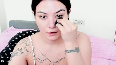 Mon Mon online show from 04.18.26