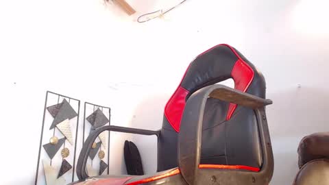 Snapshot of black_raiden chatting on 10.14.25 black raiden online show from 10.14.25