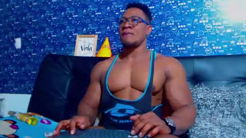 Snapshot of black_seus85 chatting on 10.26.25 duglas online show from 10.26.25