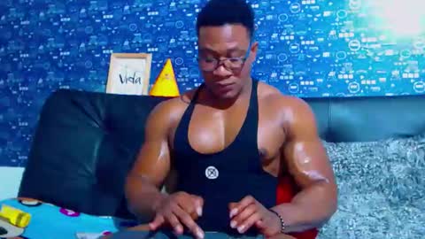 Snapshot of black_seus85 chatting on 10.27.25 duglas online show from 10.27.25