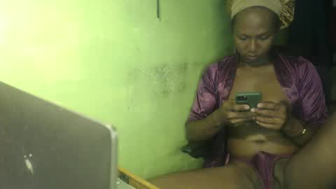 Snapshot of blackasiancockts chatting on 09.29.25 Crystal online show from 09.29.25