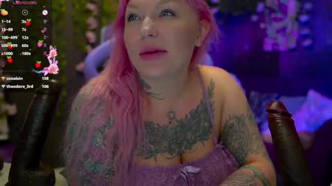 Snapshot of blackedbarbie chatting on 10.08.25 Alice online show from 10.08.25