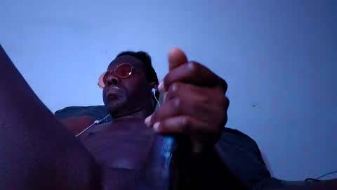 Snapshot of blackfrance44 chatting on 12.11.24 blackfrance44 online show from 12.11.24