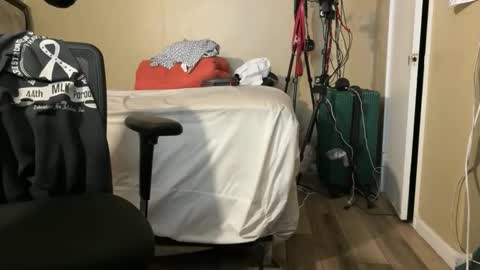 Snapshot of blackjag107 chatting on 10.29.25 blackjag107 online show from 10.29.25