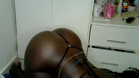 Blackmela online show from 02.10.26