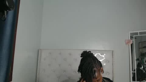 Snapshot of blackmelaninqueen chatting on 09.28.25 Cleo online show from 09.28.25