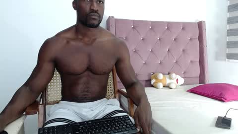 Twtter 1MikeBeckford            Onlyfns beckfordmike online show from 02.04.25