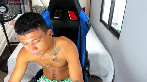 Snapshot of blacksex_boy chatting on 11.08.25 Marlon online show from 11.08.25