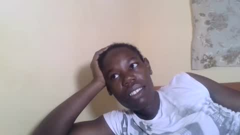 Snapshot of blacksexygal chatting on 02.14.25 SARAH online show from 02.14.25