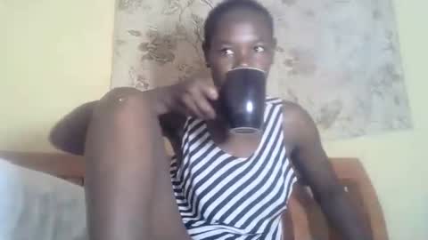 Snapshot of blacksexygal chatting on 02.16.25 SARAH online show from 02.16.25