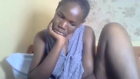 Snapshot of blacksexygal chatting on 02.21.25 SARAH online show from 02.21.25