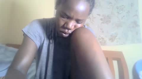 Snapshot of blacksexygal chatting on 02.23.25 SARAH online show from 02.23.25