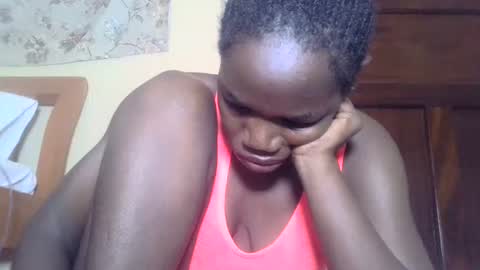 Snapshot of blacksexygal chatting on 02.28.25 SARAH online show from 02.28.25