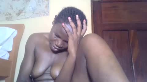 Snapshot of blacksexygal chatting on 02.28.25 SARAH online show from 02.28.25