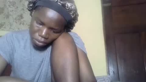 Snapshot of blacksexygal chatting on 03.04.25 SARAH online show from 03.04.25