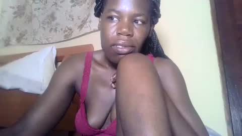 Snapshot of blacksexygal chatting on 03.11.25 SARAH online show from 03.11.25