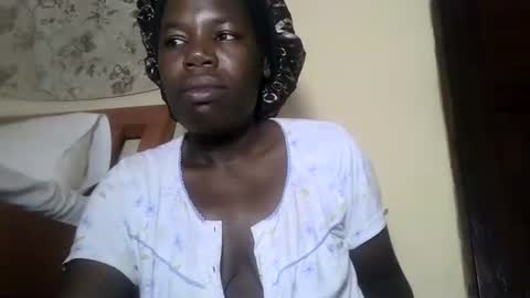 Snapshot of blacksexygal chatting on 03.11.25 SARAH online show from 03.11.25