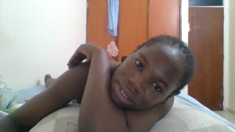 Snapshot of blacksexygal chatting on 09.20.25 SARAH online show from 09.20.25