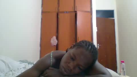 Snapshot of blacksexygal chatting on 09.21.25 SARAH online show from 09.21.25