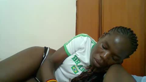 Snapshot of blacksexygal chatting on 10.22.25 SARAH online show from 10.22.25