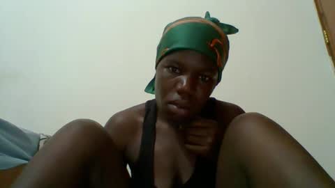 Snapshot of blacksexygal chatting on 10.31.25 SARAH online show from 10.31.25